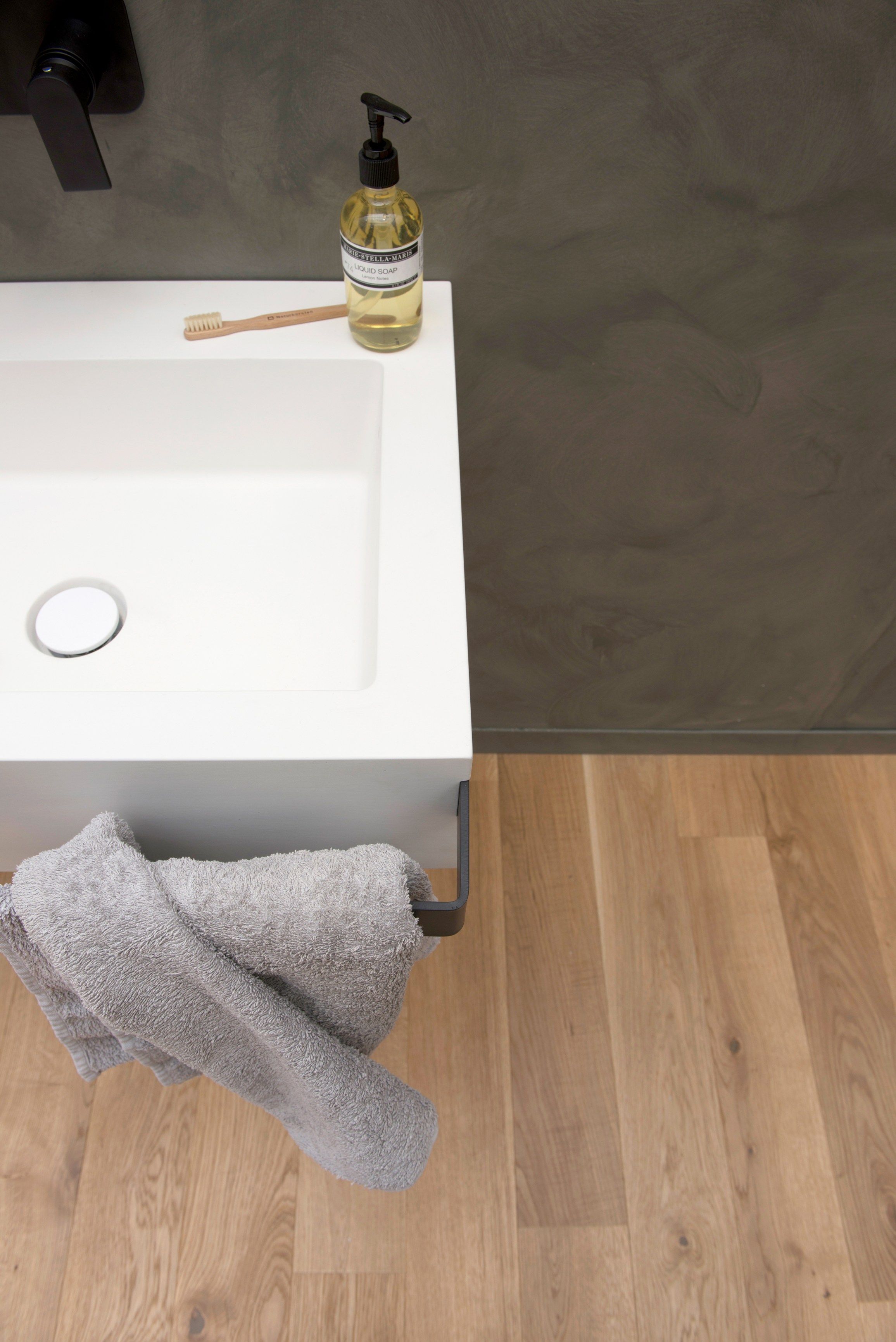 Одноместный умывальник с держателем для полотенец EVER Life Design ссылка ARCH-00044098 - Вид №5