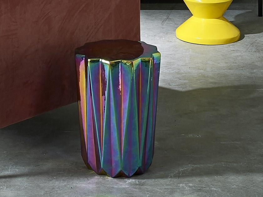 Pols Potten Низкий табурет из глазурованного керамогранита Oily 240-030-016  - Вид №3