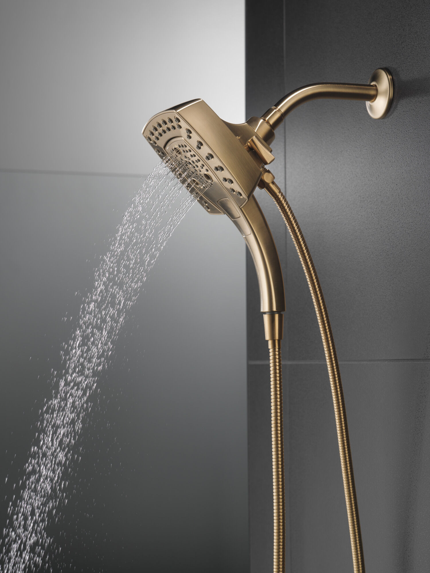 58474-CZ25 H2Okinetic® In2ition® Душ два в одном с 5 настройками Delta Faucet Universal Showering Шампанское бронза  - Вид №6