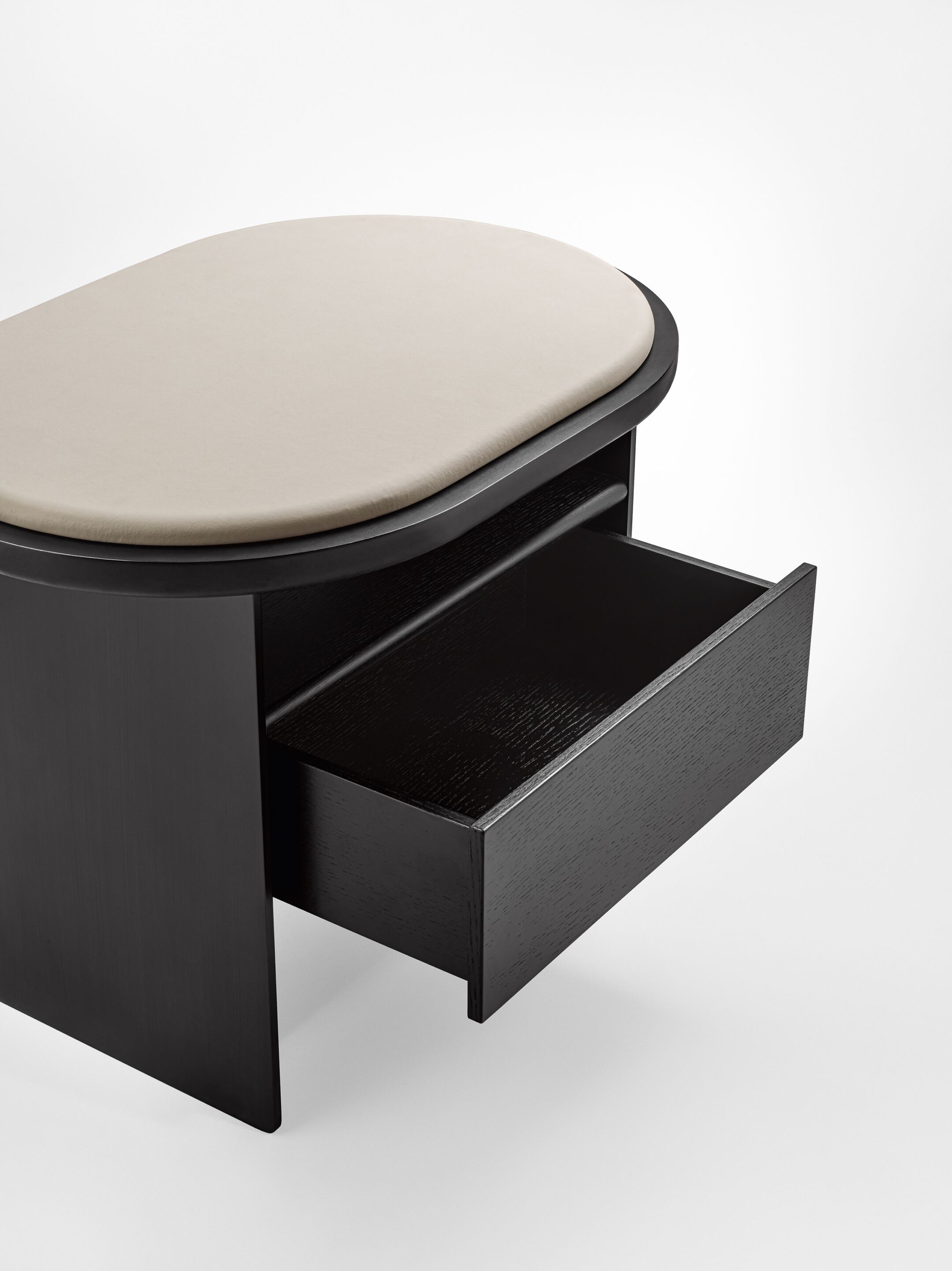 Деревянная овальная тумбочка с мраморной столешницей Gallotti&Radice Sensei ARCH-00063103 - Вид №4