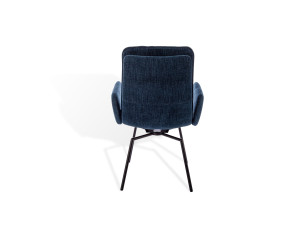 Мягкий стул с крестообразной рамой и подлокотниками