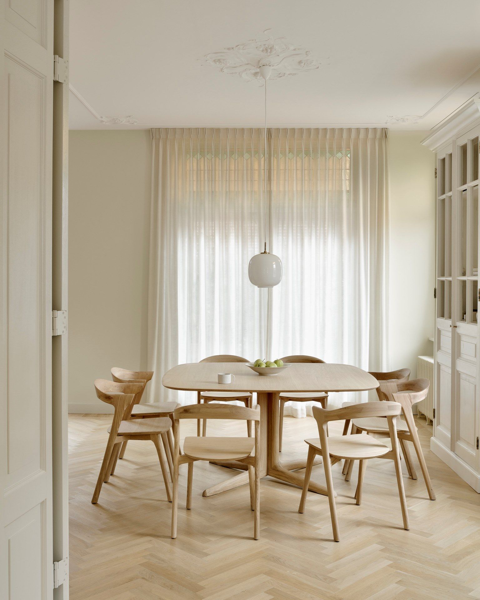 Квадратный дубовый стол Ethnicraft короткая ARCH-00068929 - Вид №2