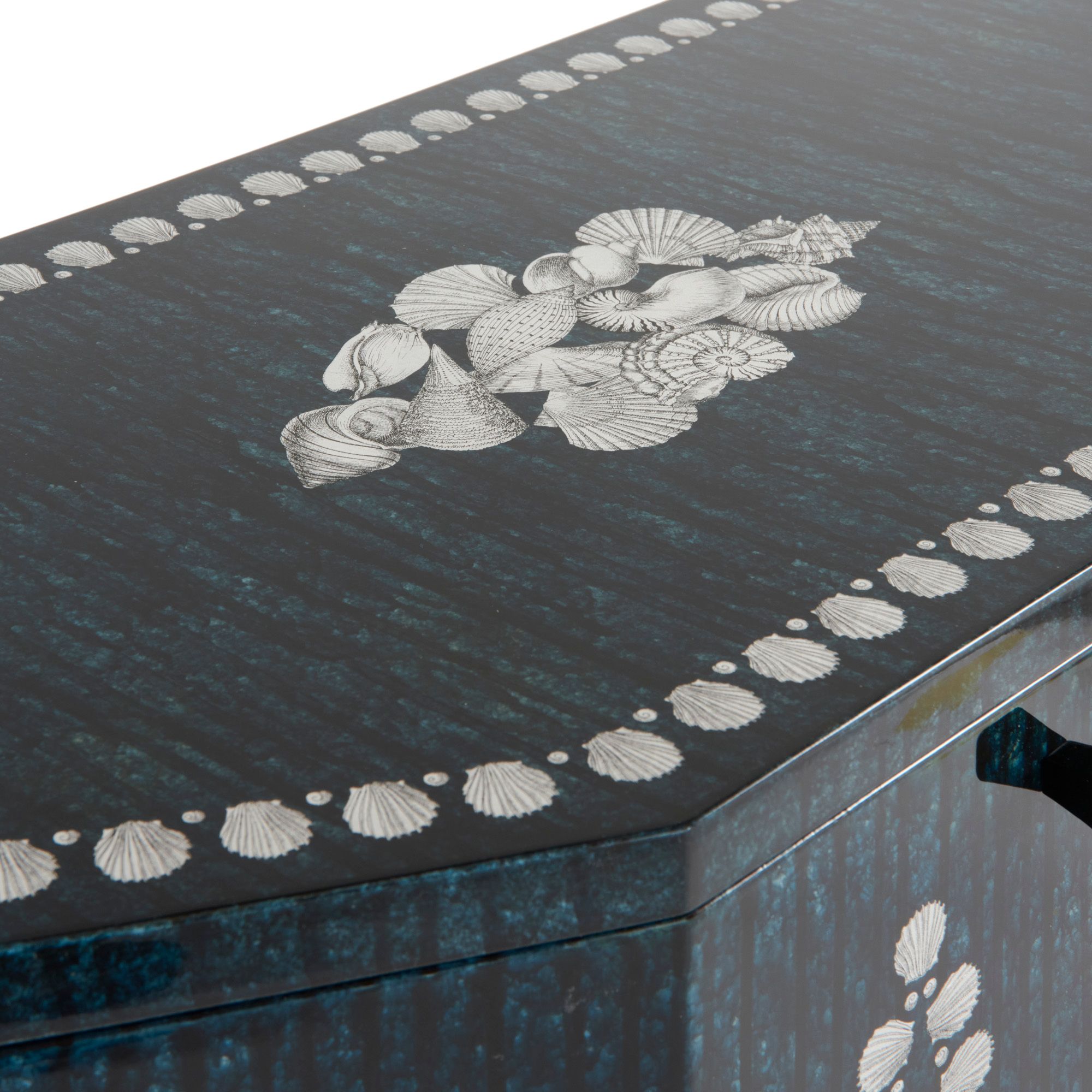 Маленький шкаф Fornasetti Giro di Conchiglie ARCH-00023545 - Вид №3