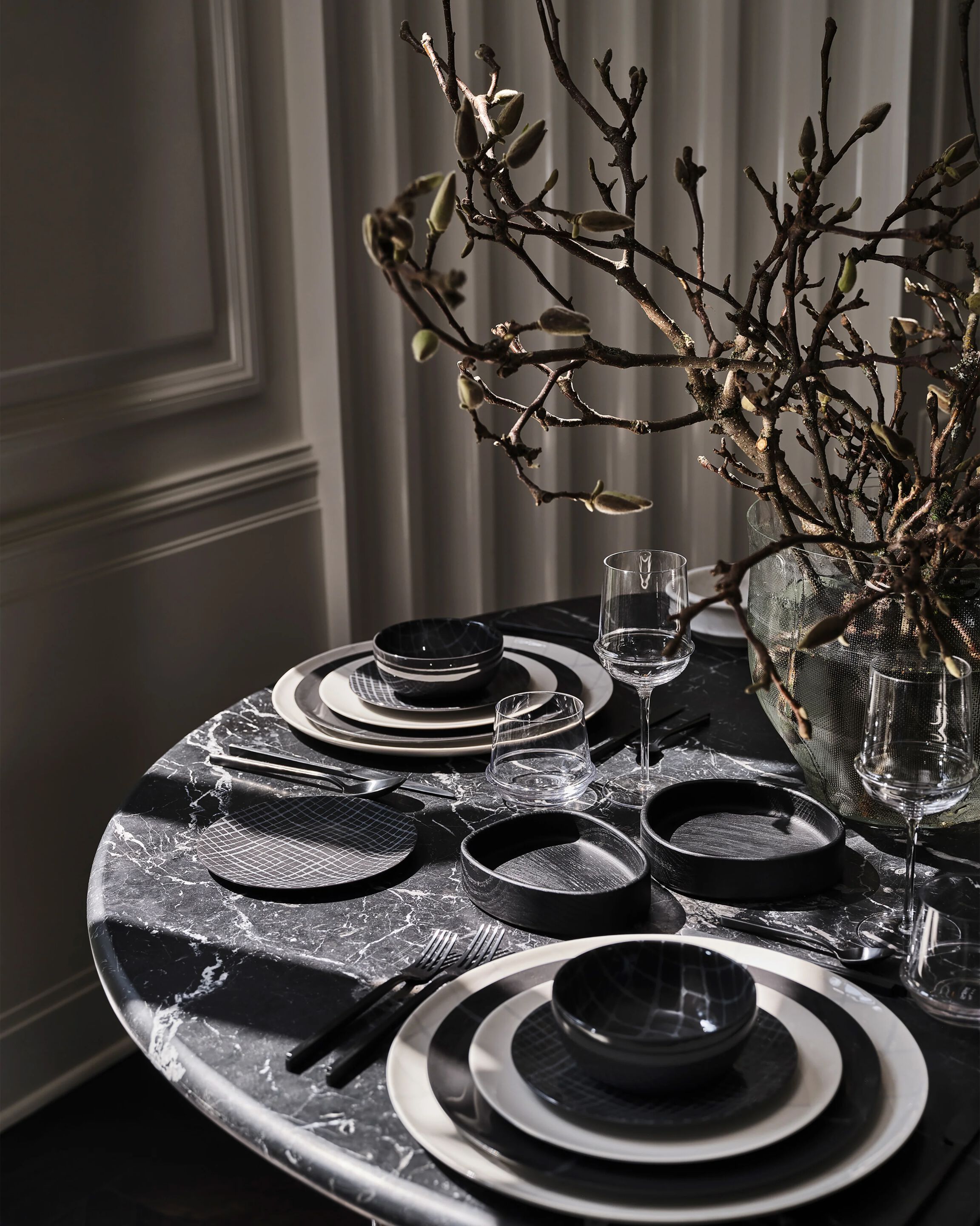 Фарфоровая плоская круглая тарелка Serax Zuma ARCH-00038614 - Вид №10