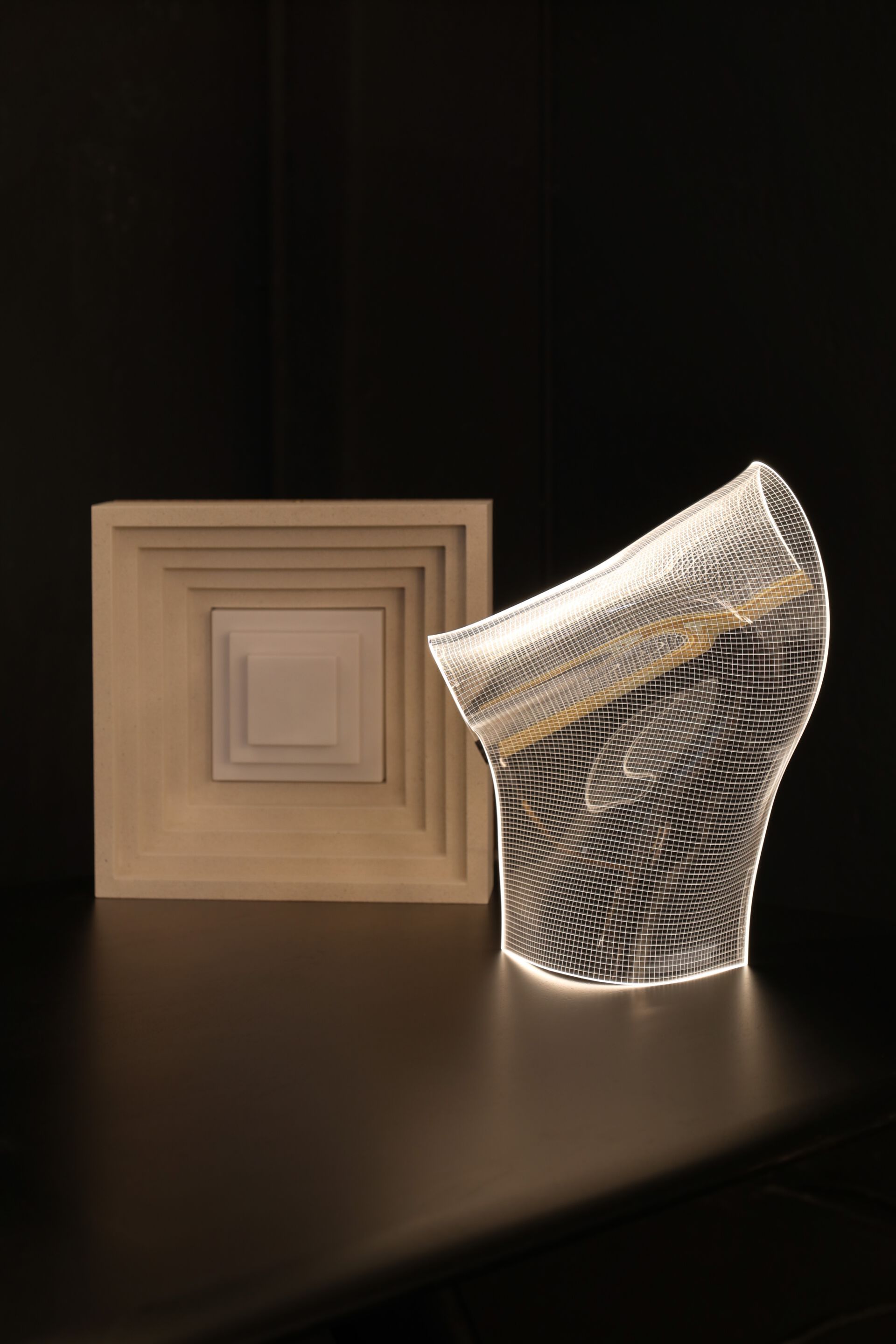 Акриловая светодиодная настольная лампа ручной работы с диммером PARACHILNA GWEILO ARCH-00133993 - Вид №5