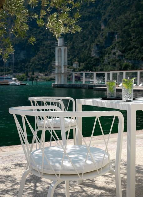 Vermobil Штабелируемый металлический садовый стул с подлокотниками Desiree De301 - Вид №4