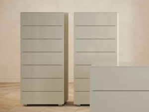 Деревянный комод