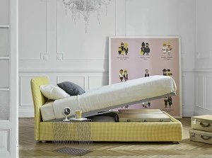 Bonaldo Односпальная кровать-контейнер с мягким изголовьем
