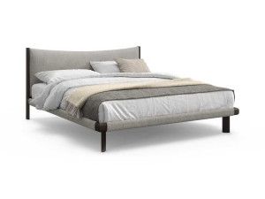 Двуспальная кровать с мягким изголовьем