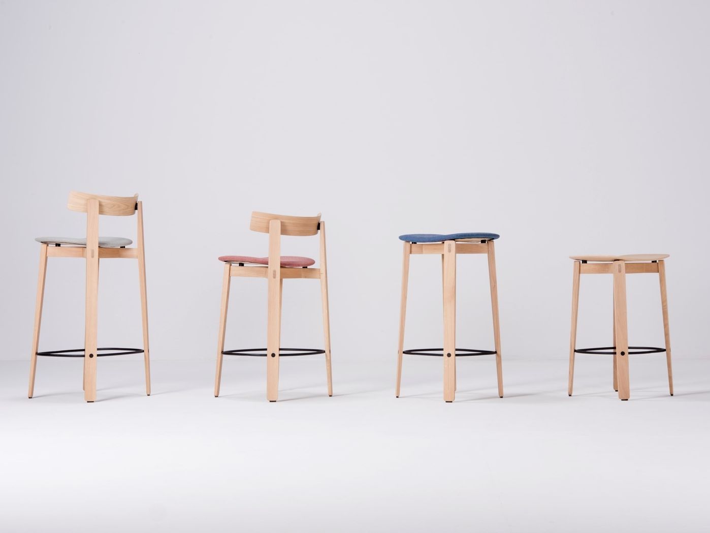 Дубовый барный стул с подставкой для ног Gazzda ARCH-00009485 - Вид №3