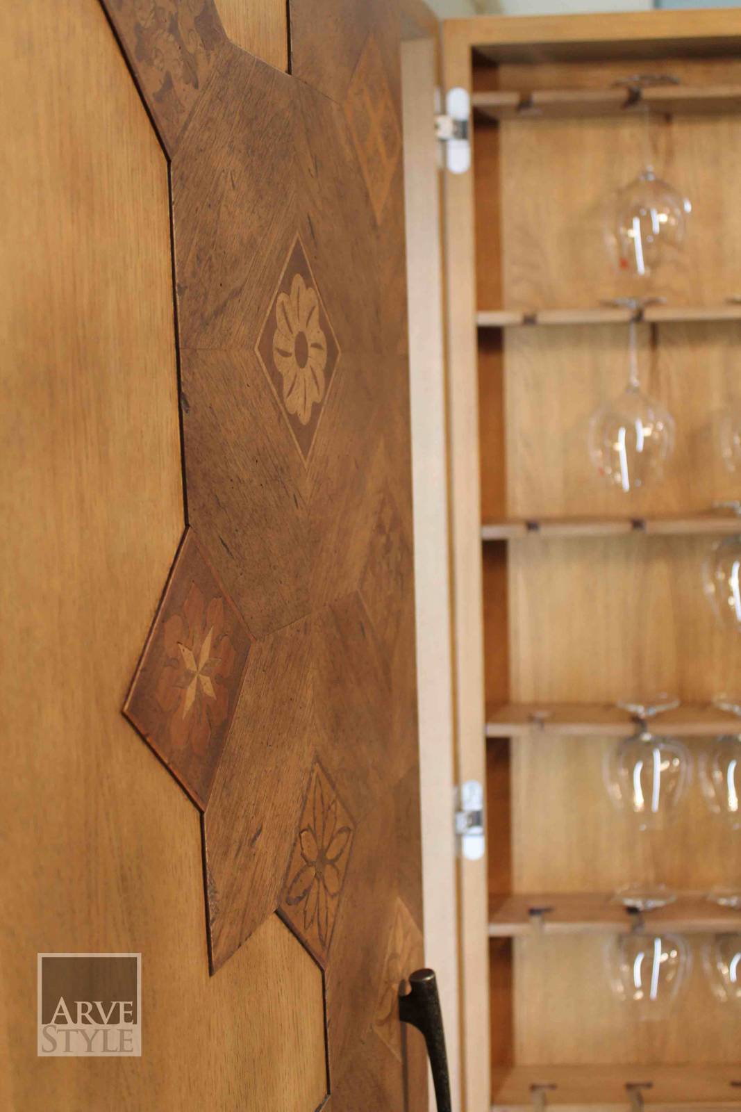 Деревянный барный шкаф со встроенным освещением Arvestyle паркет ARCH-00082377 - Вид №18