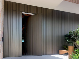 Входная дверь