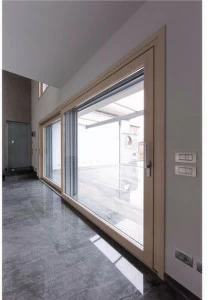 CARMINATI SERRAMENTI Копланарные французские двери из алюминия и дерева с тройным остеклением Passive 120