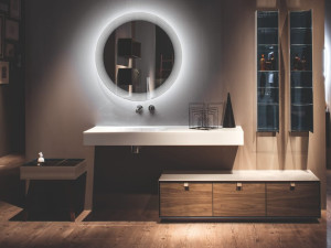 Шкаф для ванной комнаты Dualite® с ящиками из грецкого ореха