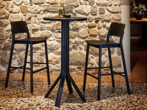 Высокий круглый стол из ясеня