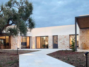 Раздвижные алюминиевые и деревянные двери-окна с двойным остеклением