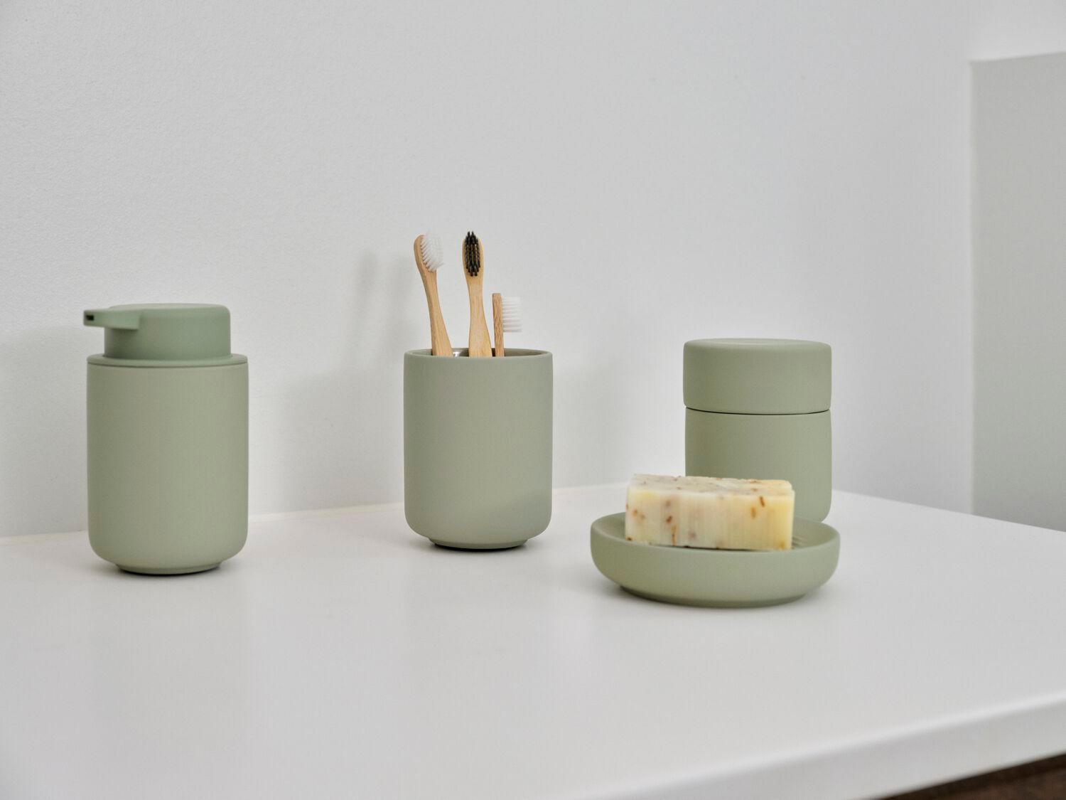 Фарфоровый держатель для макияжа ZONE DENMARK Ume ARCH-00055384 - Вид №10