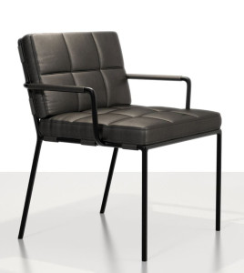 Кожаный мягкий стул с подлокотниками