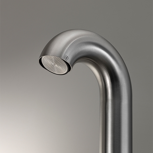Свободно стоящий душ на открытом воздухе в AISI 316L из нержавеющей стали. Пористый дождь струя под контролем прогрессивной смеситель коллекции Перекрестных  BLD07 CEADESIGN  - Вид №5