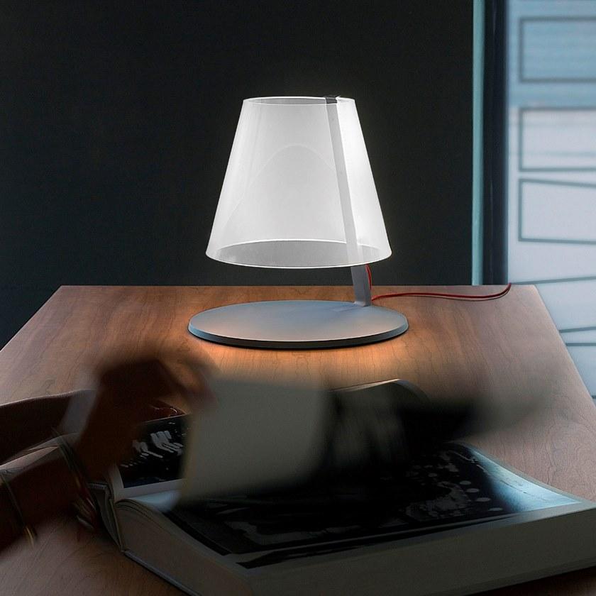 Martinelli Luce Настольная лампа из алюминия с абажуром из метакрилата  827  - Вид №3