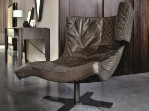 Кожаное кресло