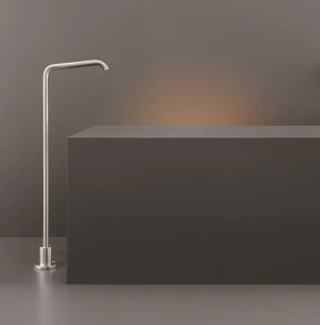 Свободно стоящий носик для ванной H. 685 мм  MIL139 CEADESIGN