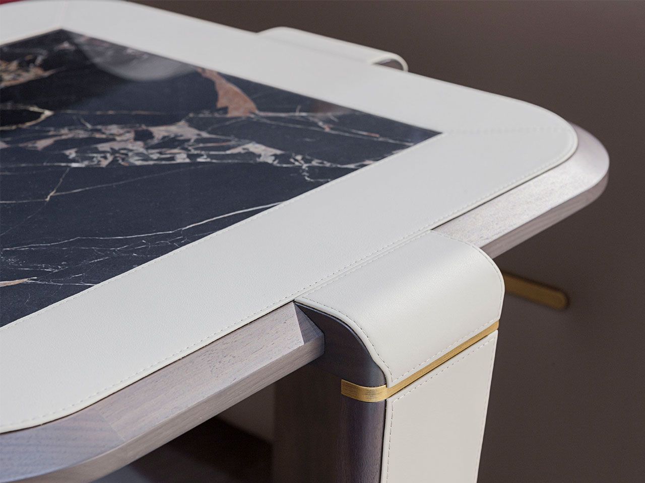 Квадратный журнальный столик из массива дерева с кожаным покрытием Turri Vine ARCH-00146638 - Вид №1