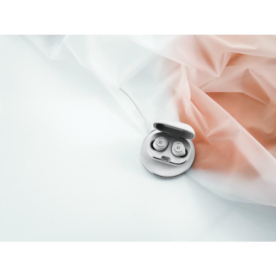 Наушники беспроводные BeoPlay E8 2.0 Motion, белые Bang & Olufsen 1646700 - Вид №2