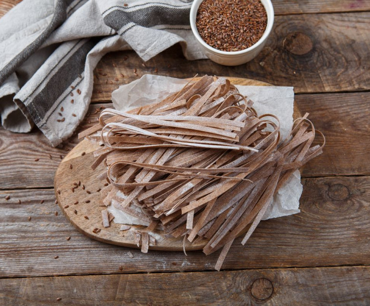 2244 Лапша "Домашняя" с мукой из семян льна Вкусляндия 
