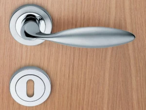 KLEIS Ручка из латуни с накладкой Libya