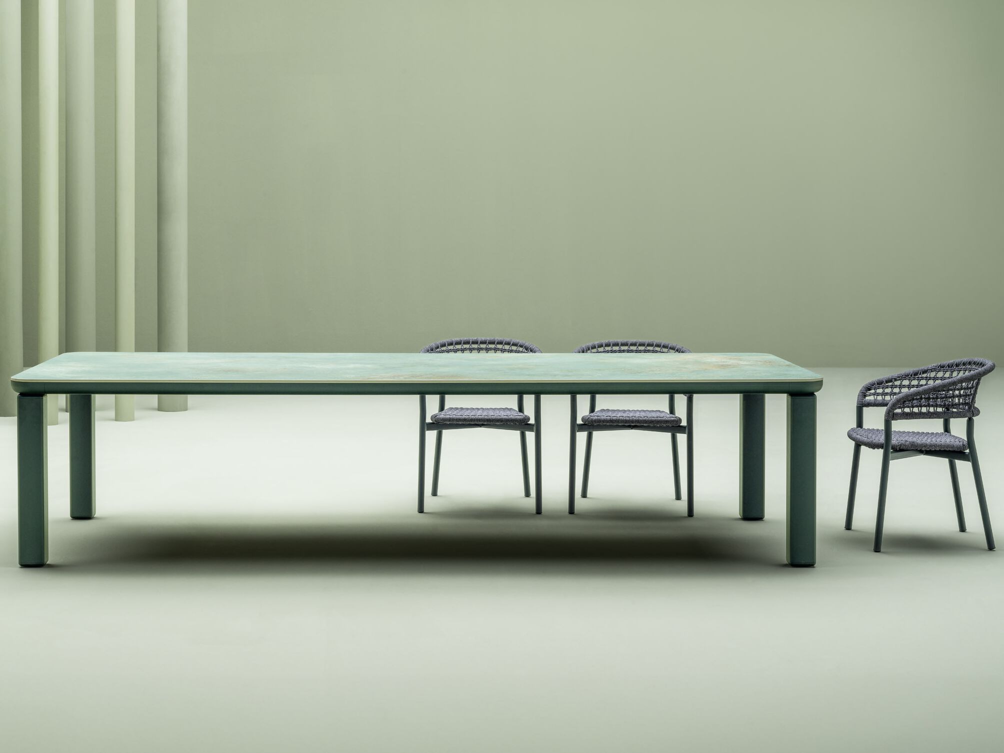 Выдвижной прямоугольный садовый стол Varaschin Customade ARCH-00061802