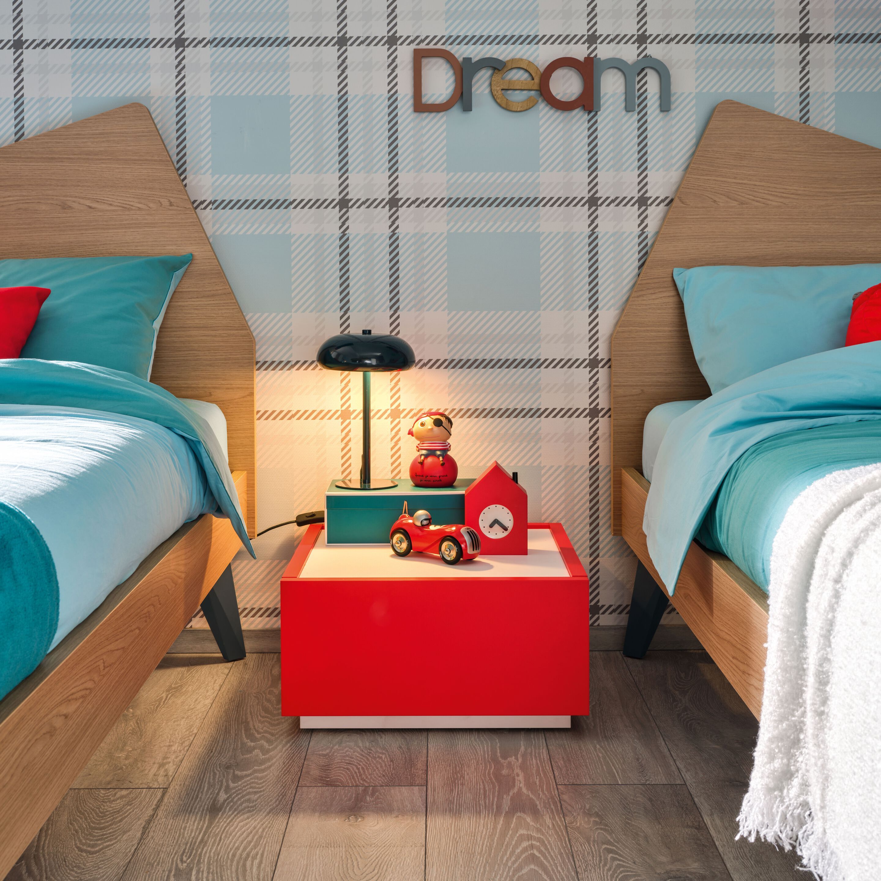 Спальня с двумя кроватями и распашным шкафом Moretti Compact KC324 ARCH-00010375