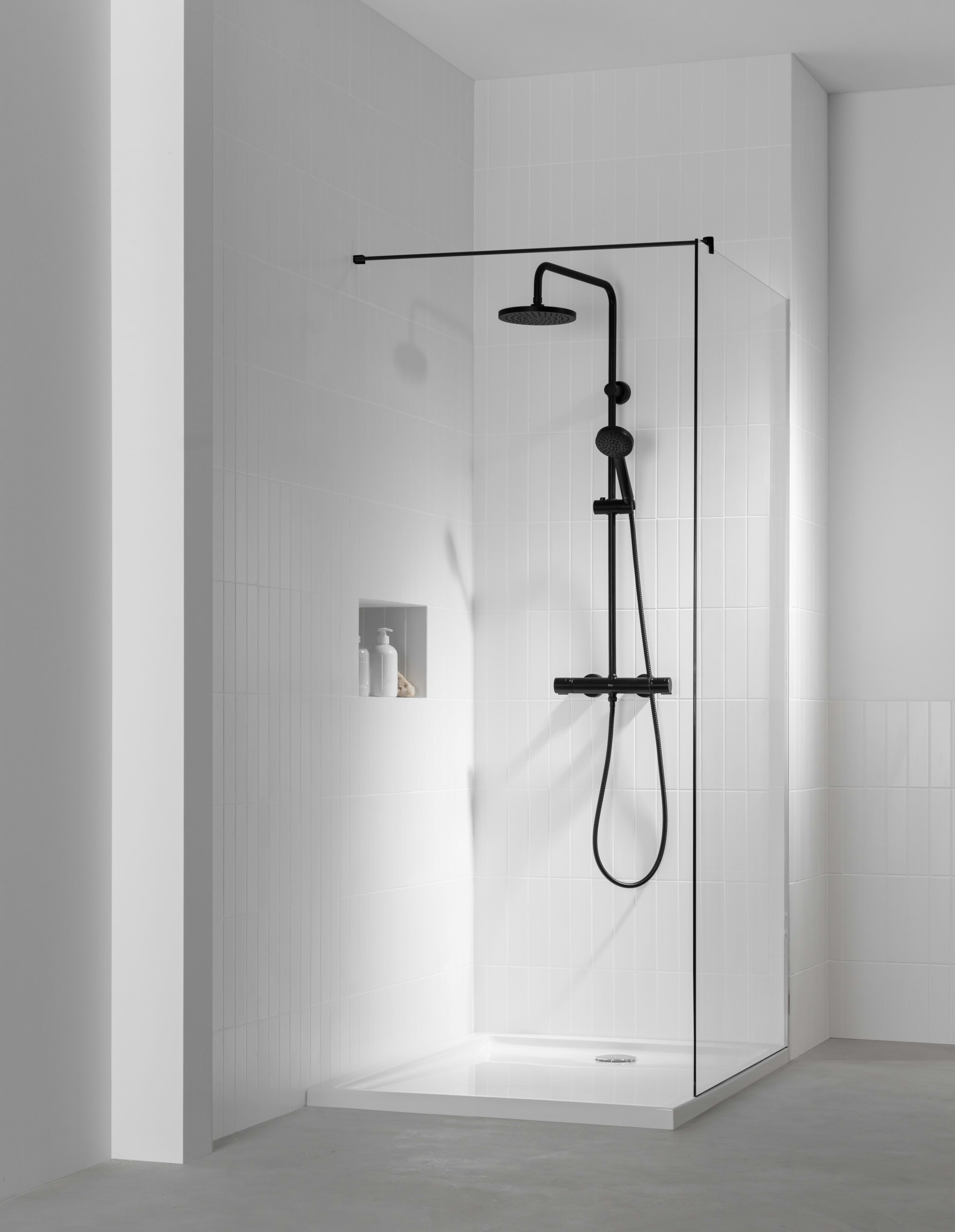 Термостатическая настенная душевая колонна с ручным душем Roca Виктория ARCH-00152227 - Вид №1