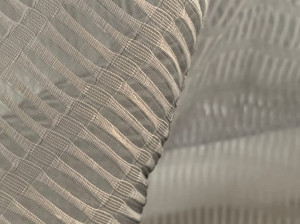 Яркая ткань