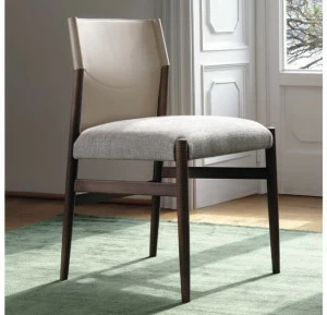 Porada Стул из массива дерева и кожаная спинка Nineteen