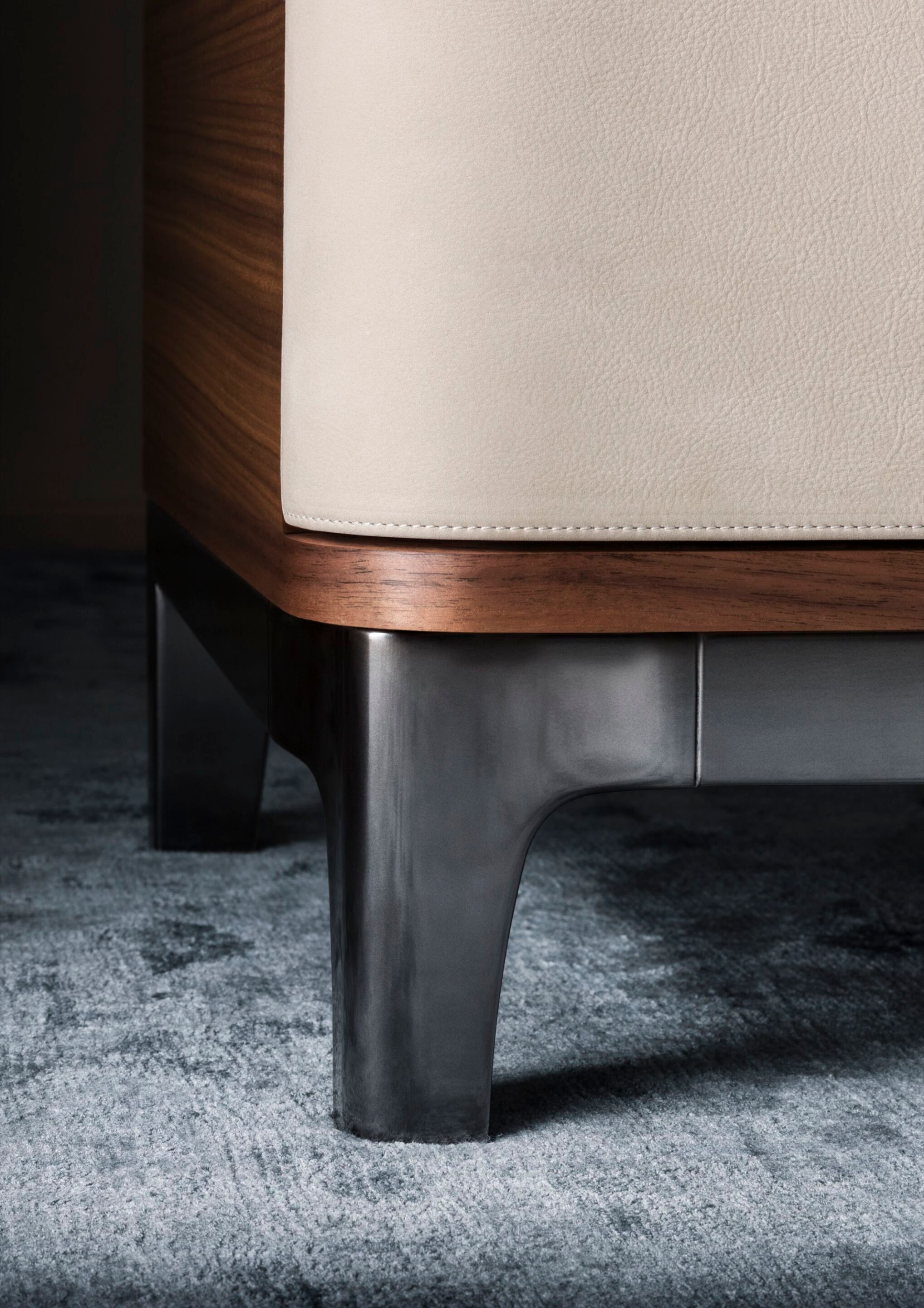 Комод из орехового дерева с кожаной обивкой OAK New York Suite ARCH-00070728 - Вид №2