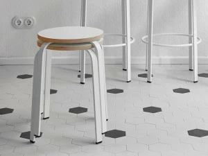 ONDARRETA Низкий стальной табурет