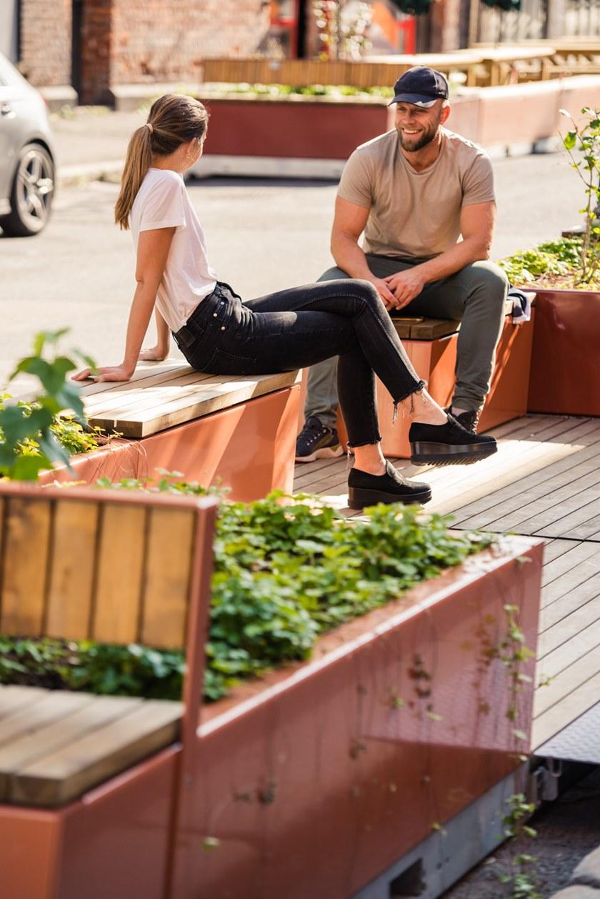 VESTRE Деревянная скамейка со встроенным кашпо Parklets 2.0 sun-id-1401074 - Вид №1