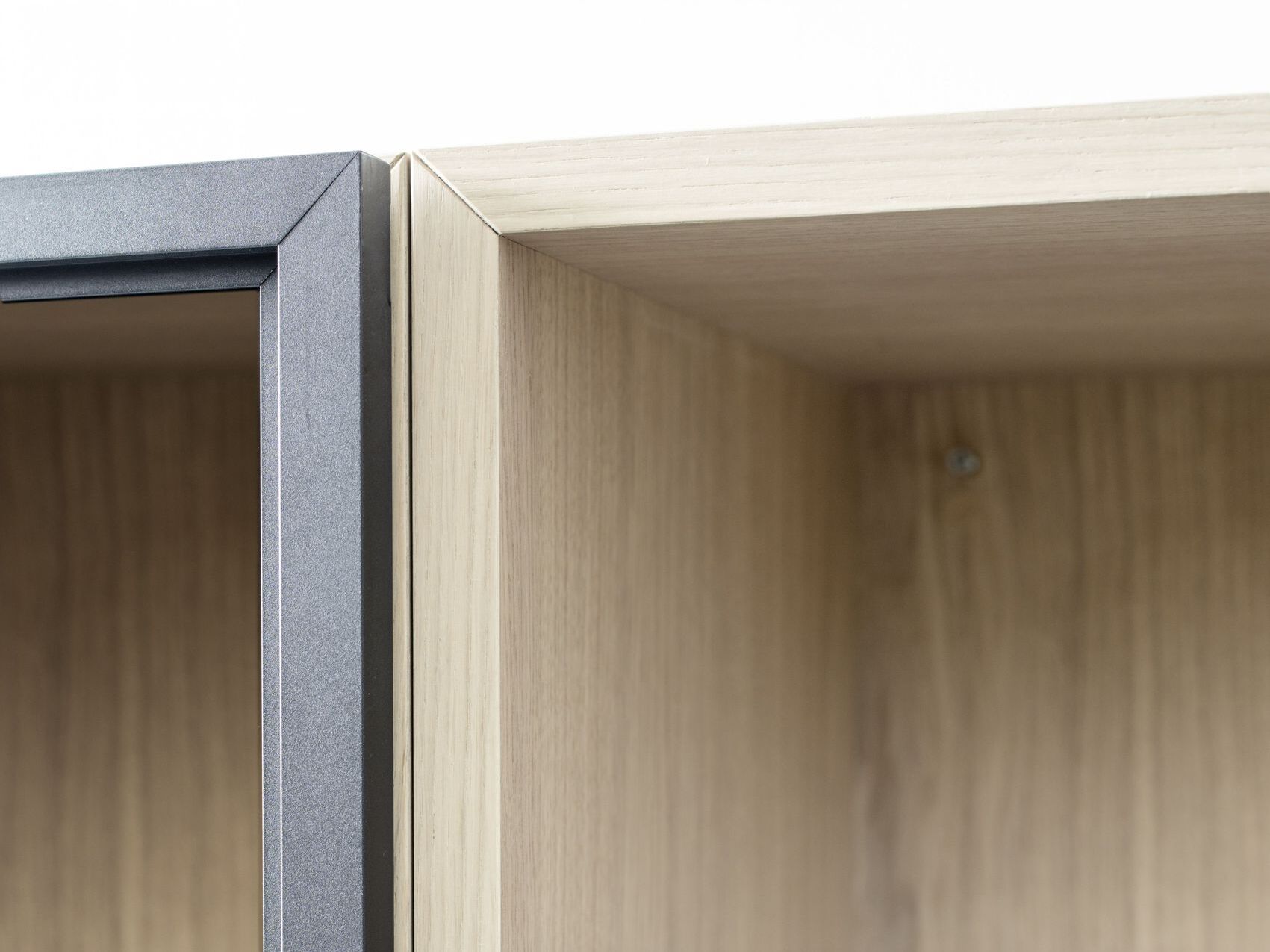 Витрина со встроенным освещением Sudbrock Möbelhandwerk куб ARCH-00109853 - Вид №2