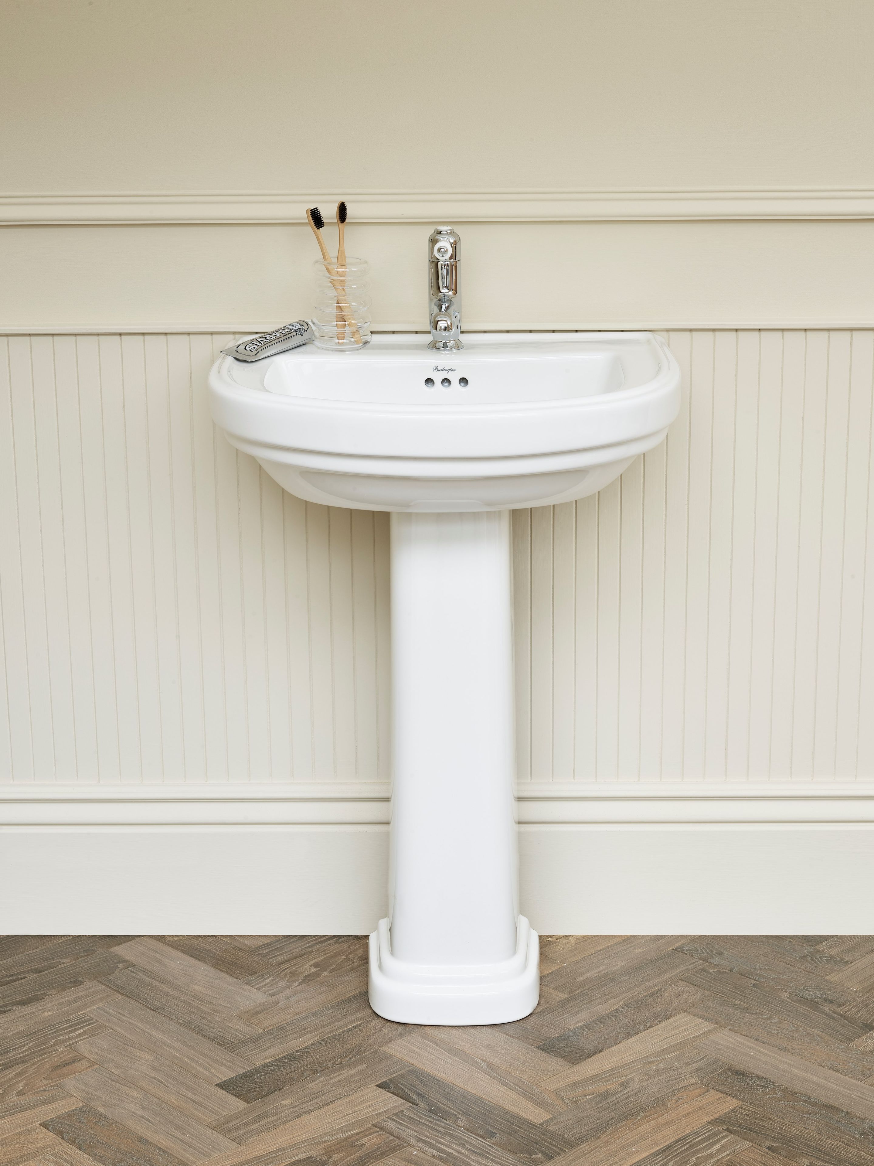 Одинарный умывальник из витражного стекла на колонне Burlington RIVIERA ARCH-00145962 - Вид №1