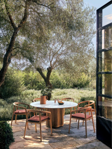 Круглый обеденный стол из тикового дерева с колесами