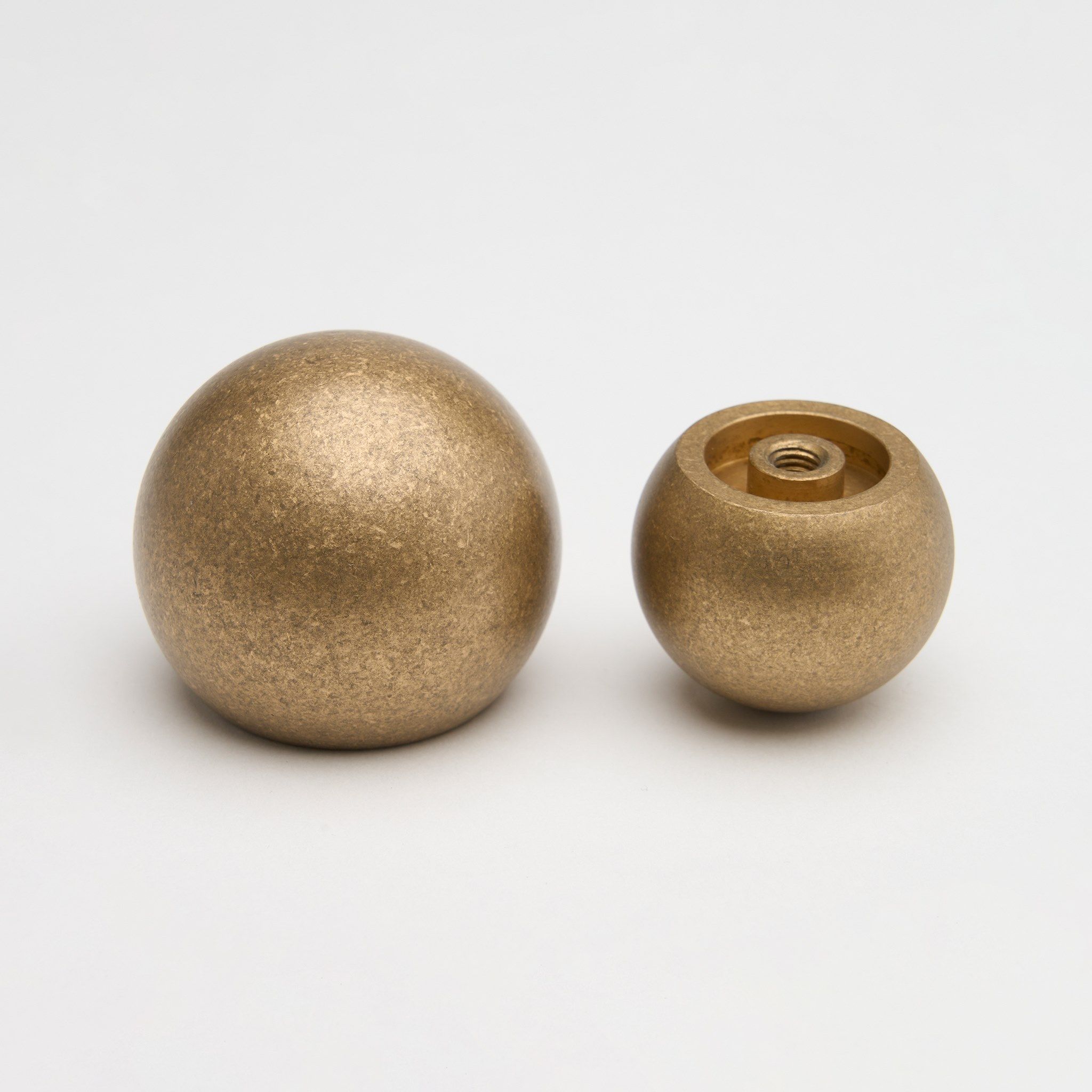 Латунная ручка Lo & Co Interiors Сфера ARCH-00064822 - Вид №37