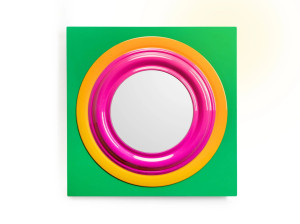 Настенное зеркало