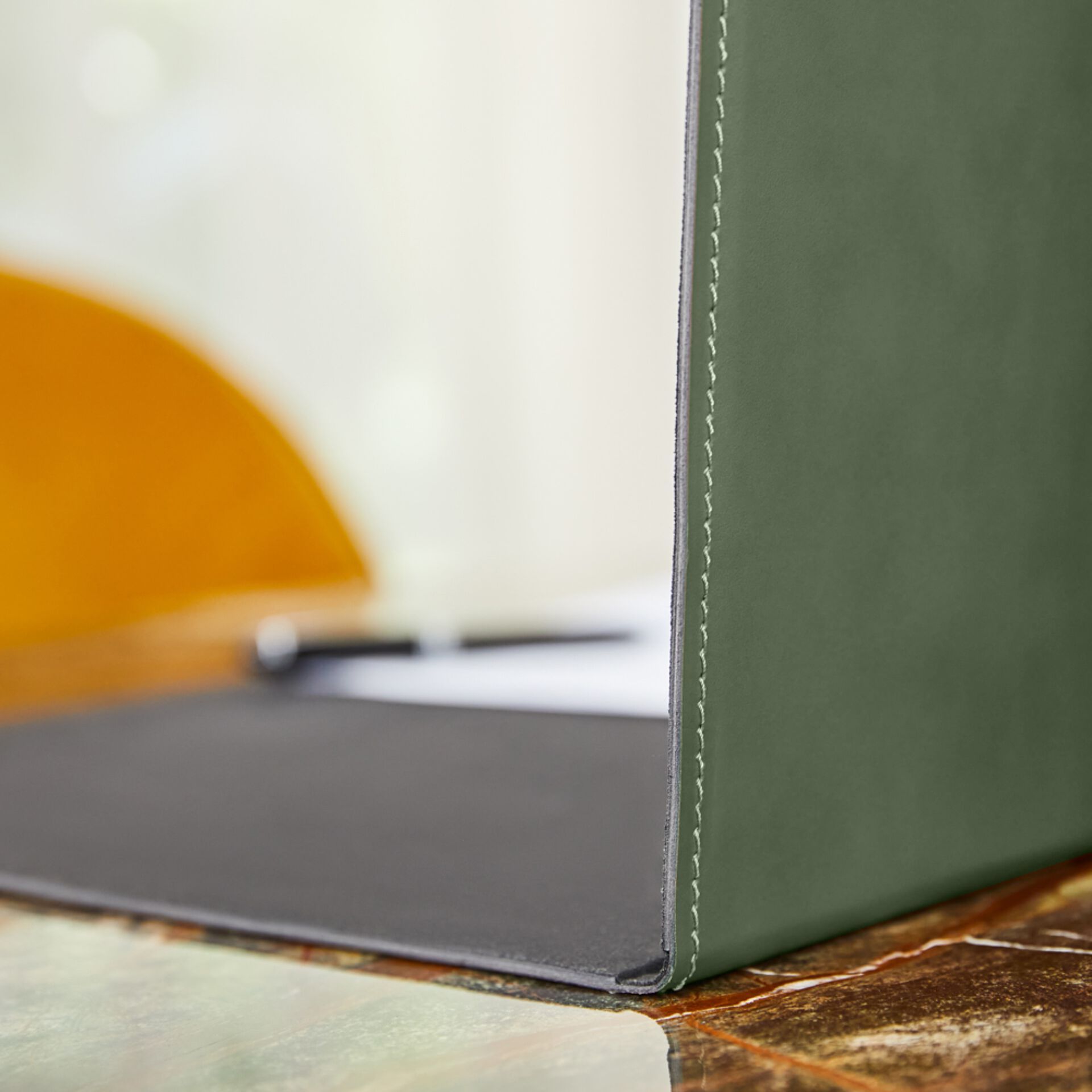 Подпушка из регенерированной кожи EGLOOH GEMINI ARCH-00153259 - Вид №15