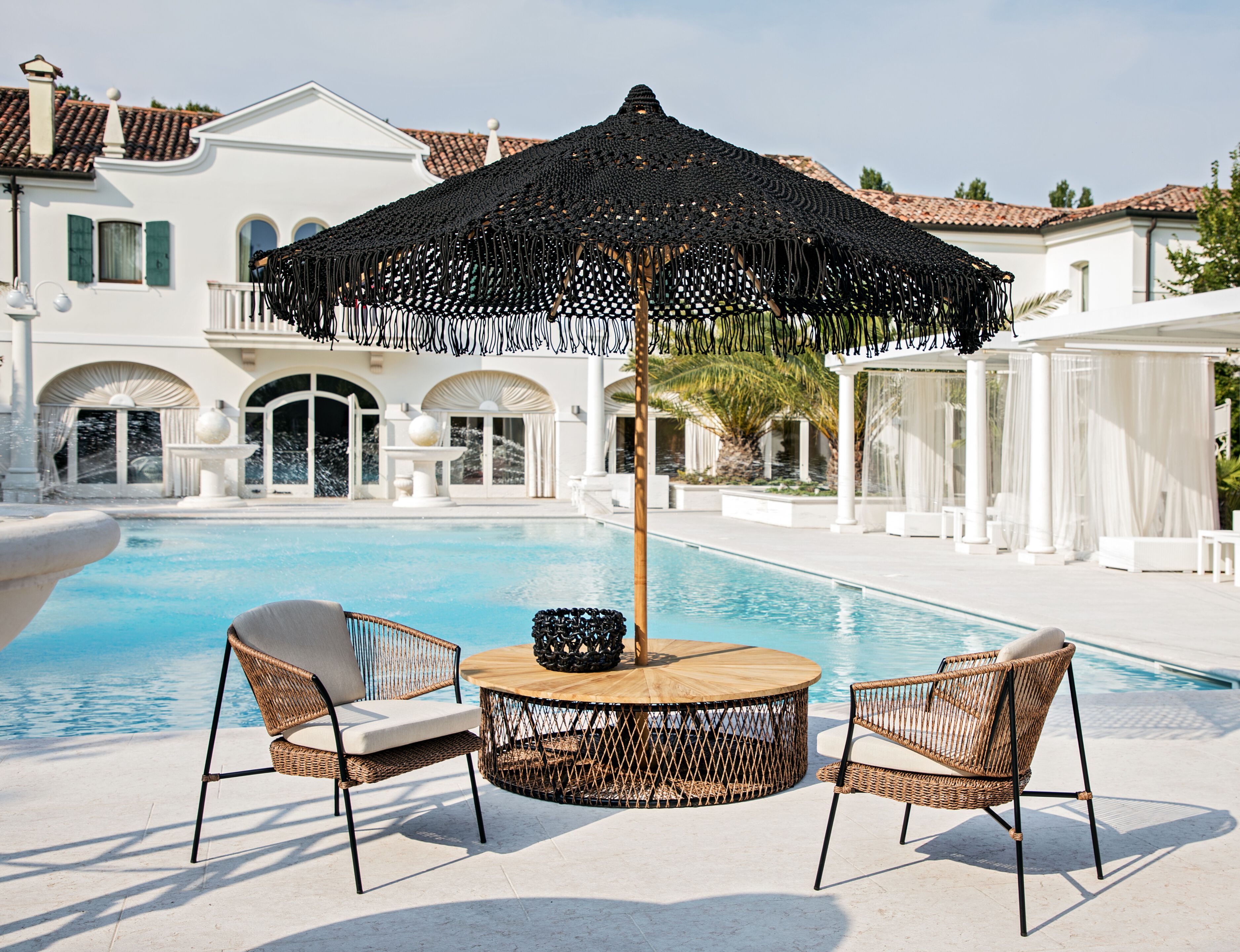 Низкий стол из тикового дерева cbdesign коктейль ARCH-00051537 - Вид №8