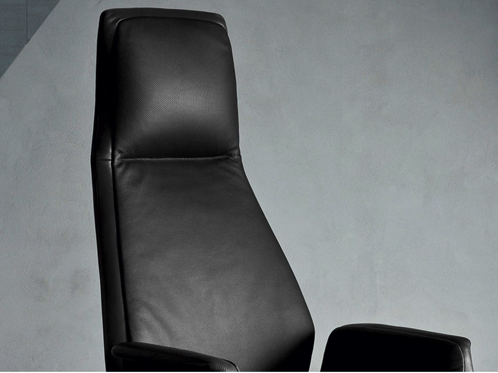 5-спицевое кожаное вращающееся офисное кресло с высокой спинкой Poltrona Frau офис-офисные кресла ARCH-00043928 - Вид №1