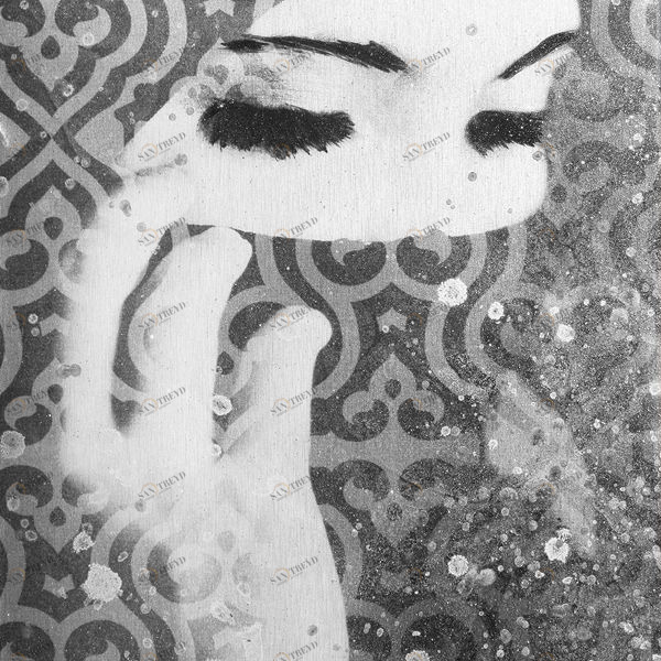 Арт-панель на холсте Alex Turco Middle East Glare Polite In Silver POLITEINSILVER