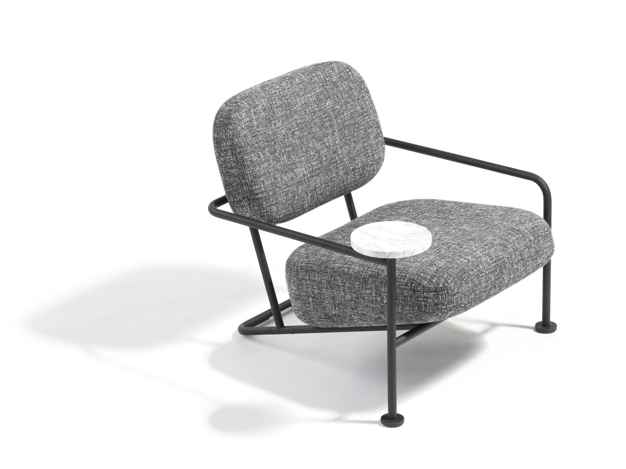 Тканевое кресло с подлокотниками Bla Station Åhus ARCH-00108514