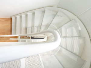 Лестница из перфорированного листового металла