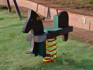 Рециркулированная пластиковая пружинная карусель